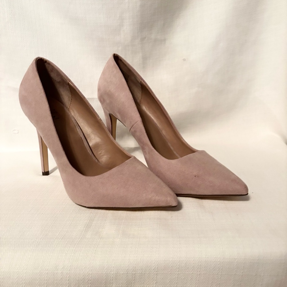Call it Spring Cream/Beige Suede Heels Size 7